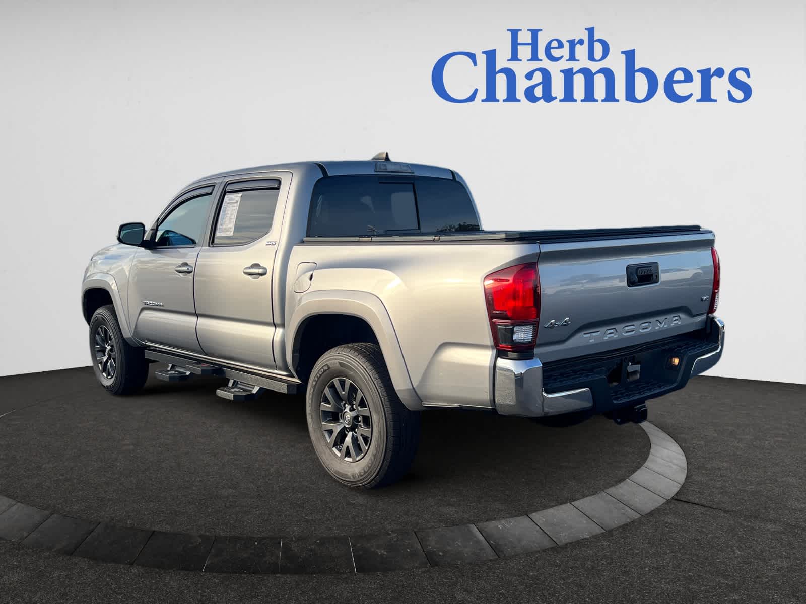 2020 Toyota Tacoma SR5 V6 photo 3