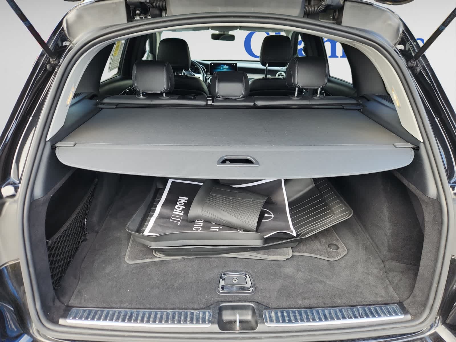 2020 Mercedes Benz GLC 300 AMG 4MATIC photo 4