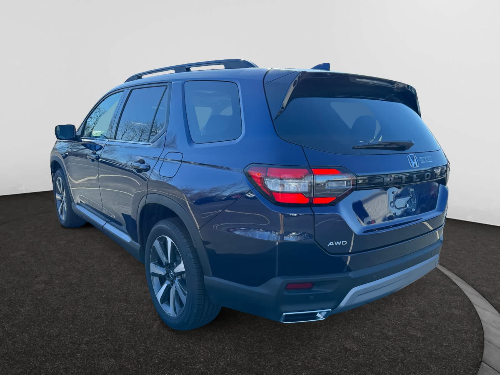 2025 Honda Pilot Touring photo 3