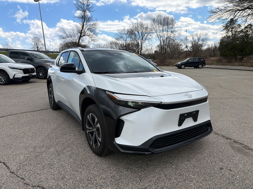 Used 2024 Toyota bZ4X XLE SUV