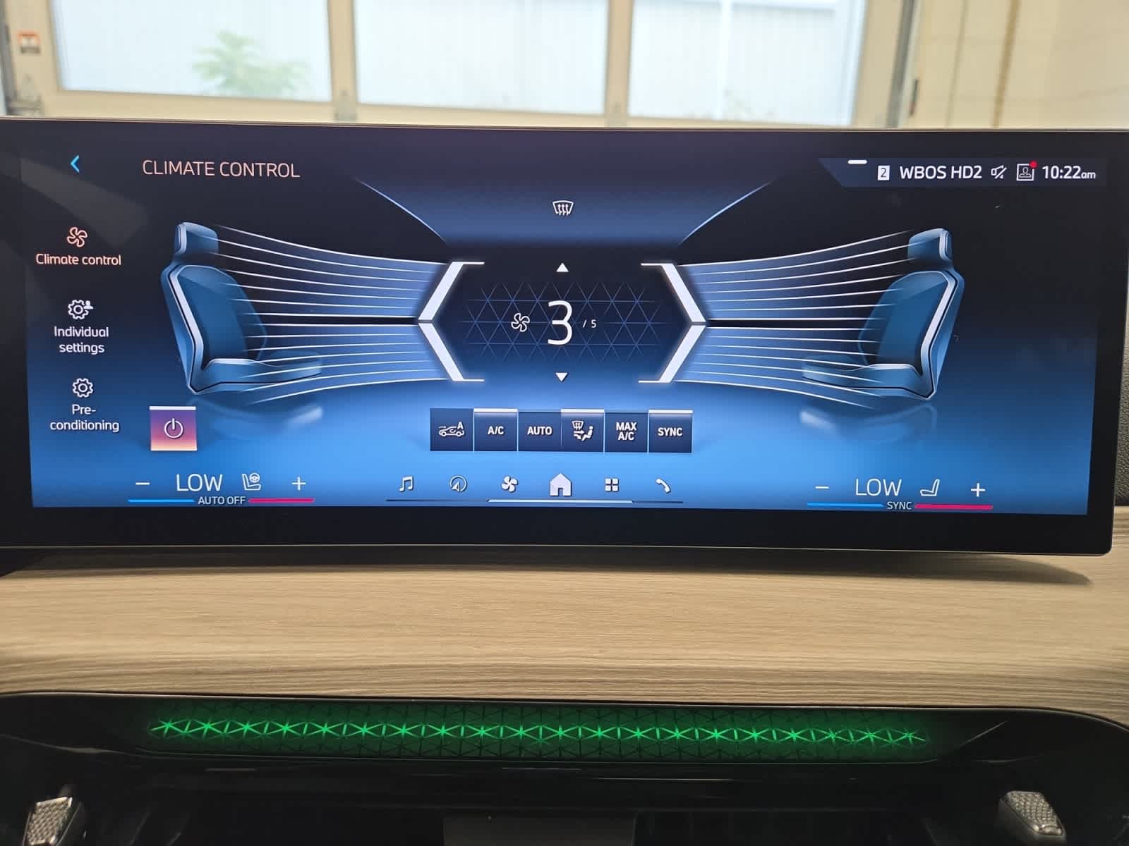 2025 BMW 3 Series 330i - Photo 23