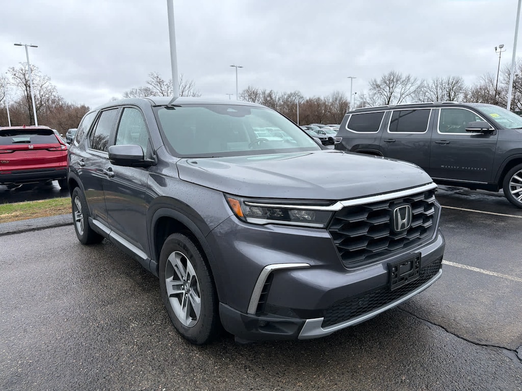 Used 2025 Honda Pilot EX-L SUV