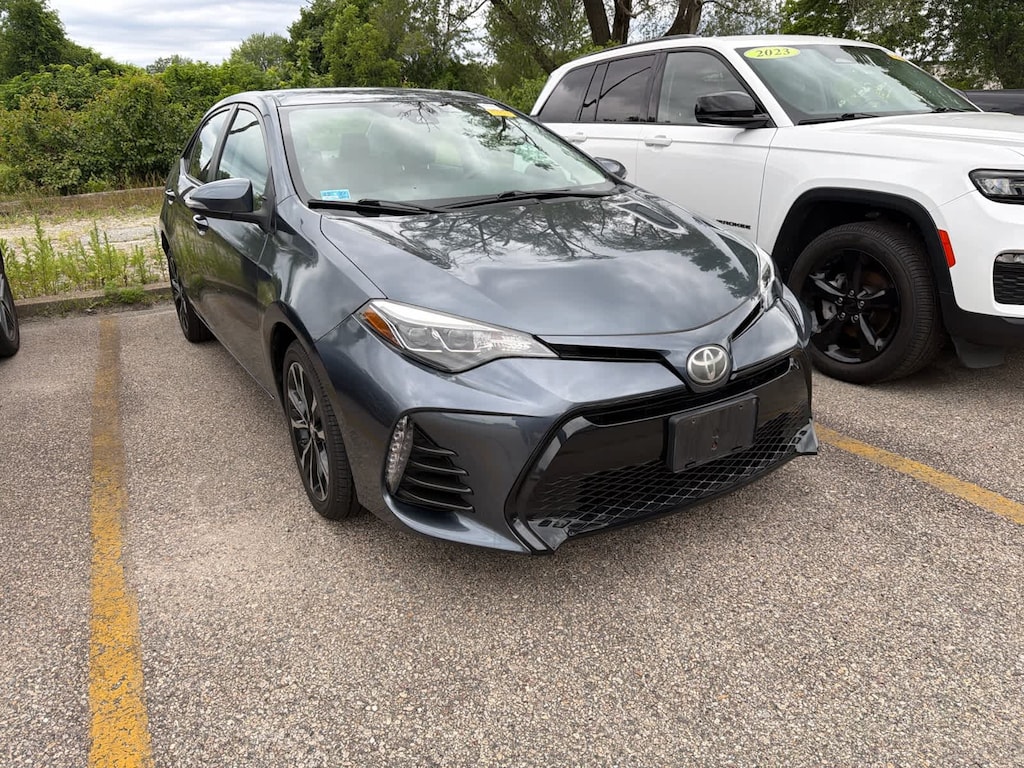 Used 2017 Toyota Corolla SE Sedan