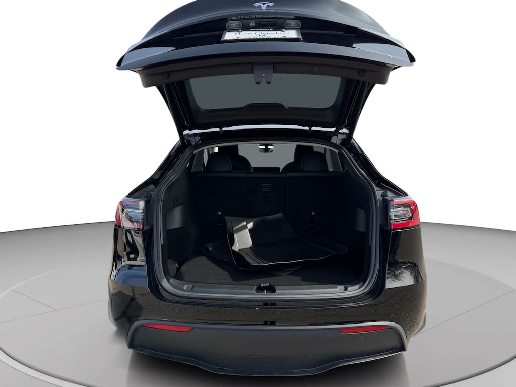 Used 2022 Tesla Model Y Long Range SUV