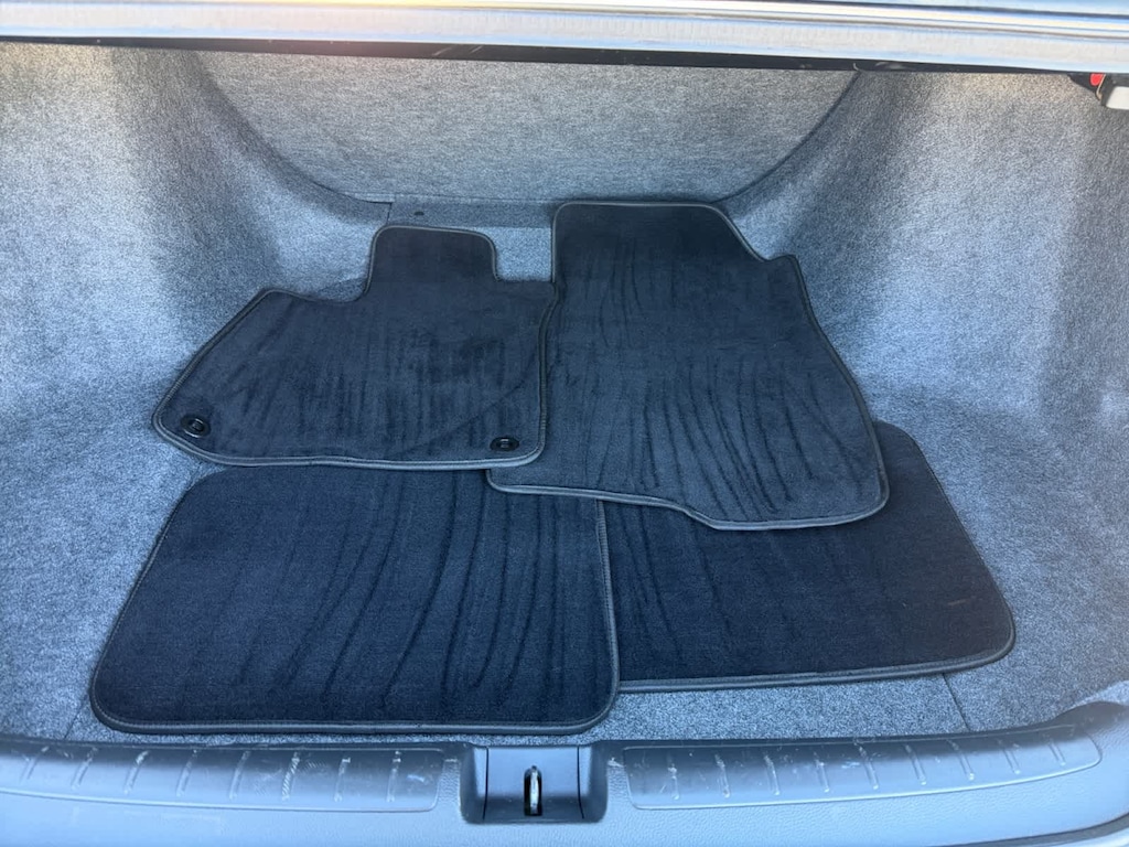 Used 2018 Honda Accord LX Sedan