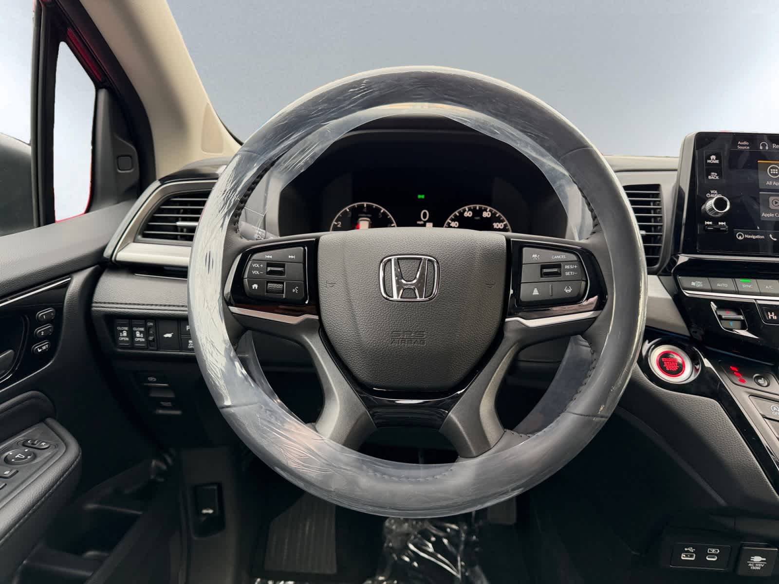 2026 Honda Odyssey Touring - Photo 17