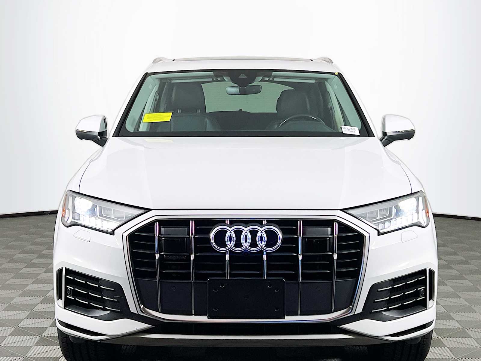 2023 Audi Q7 55 Premium photo 2