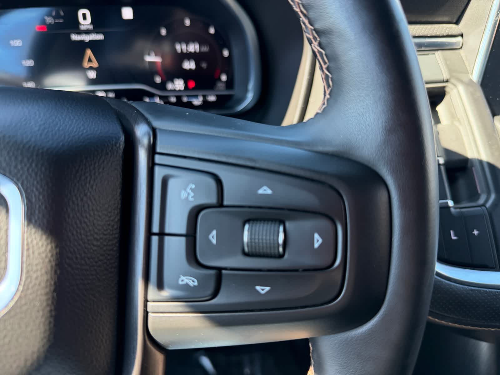 2023 GMC Yukon AT4 - Photo 26