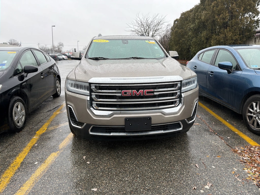 Used 2023 GMC Acadia SLE SUV