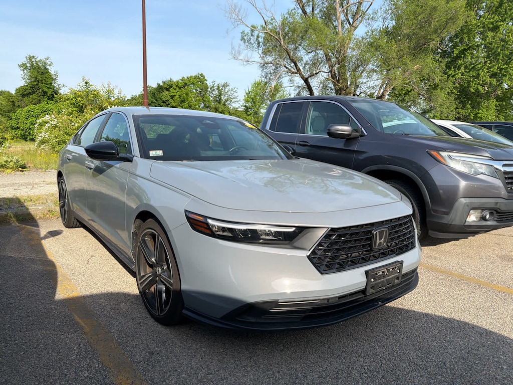 Used 2023 Honda Accord Hybrid Sport w/BSI Sedan