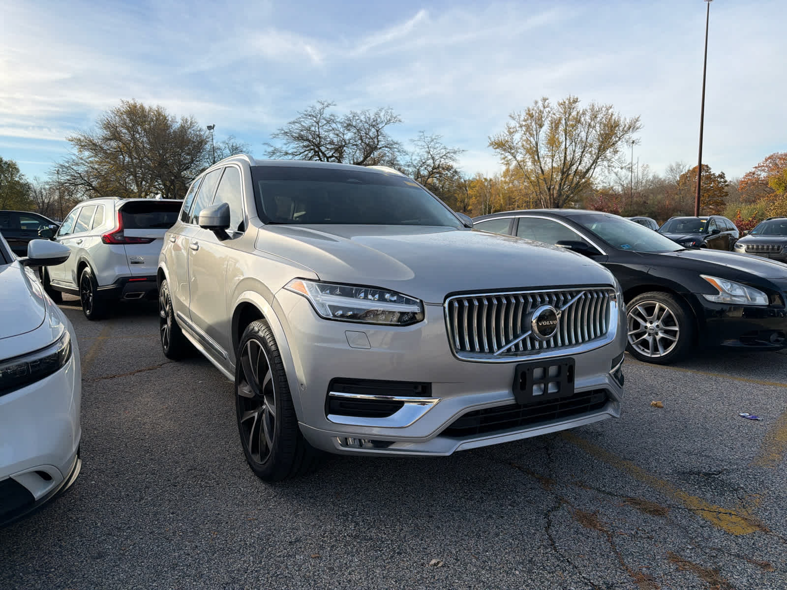 2023 Volvo XC90 AWD Plus photo 2