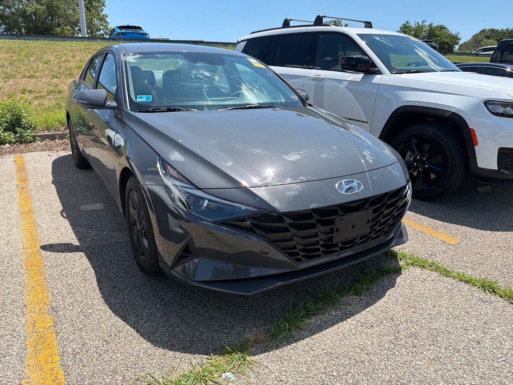 Used 2023 Hyundai Elantra SEL Sedan