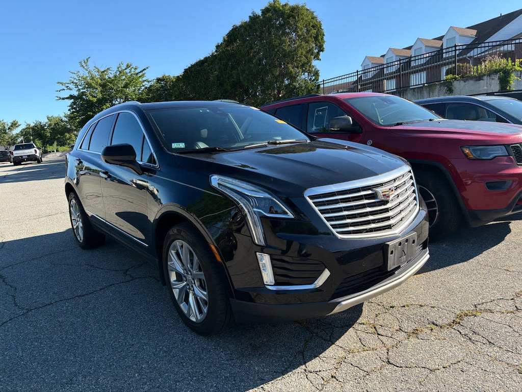 Used 2017 CADILLAC XT5 Platinum SUV