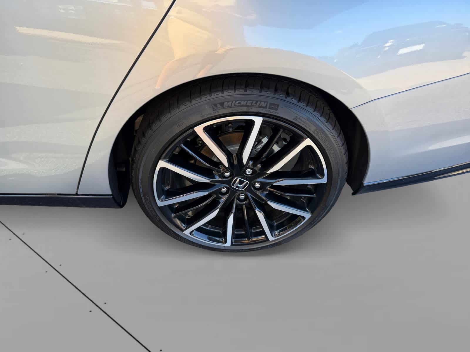 2025 Honda Accord Hybrid Touring - Photo 19