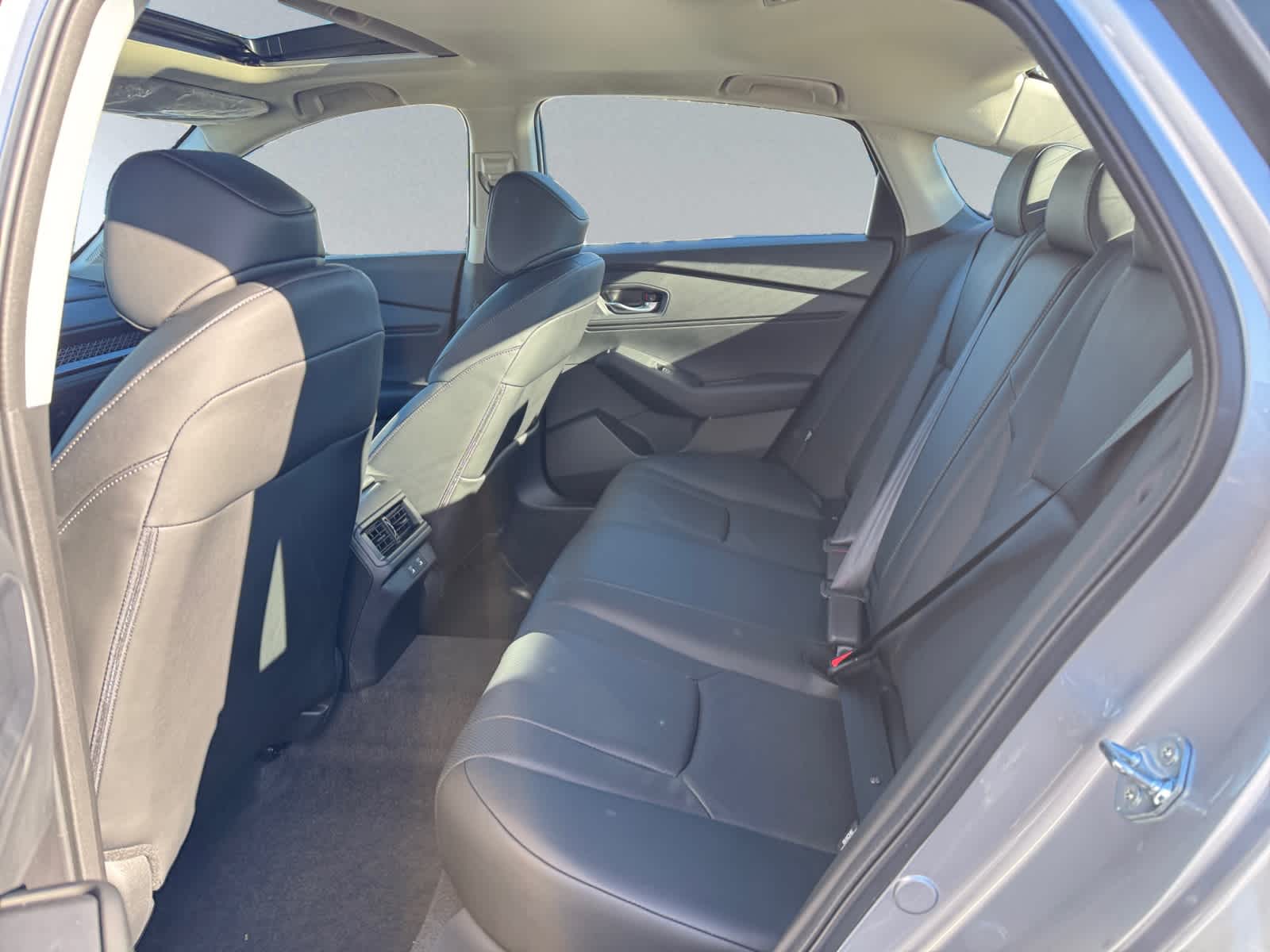 2025 Honda Accord Hybrid EX-L - Photo 18