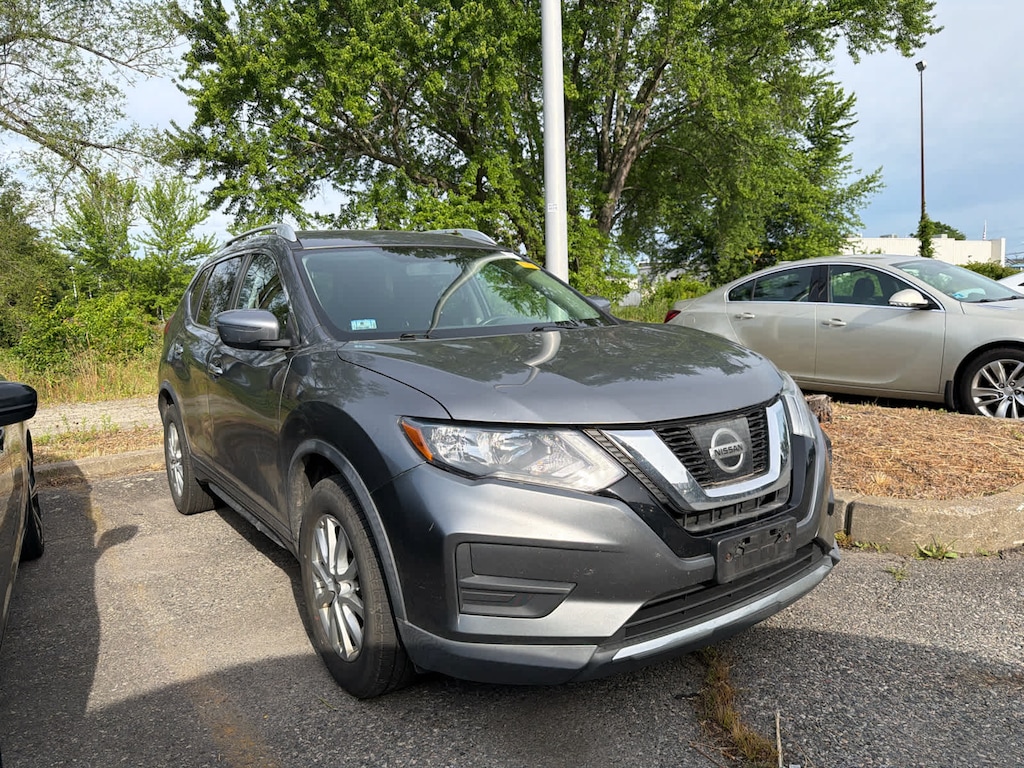 Used 2017 Nissan Rogue SV SUV