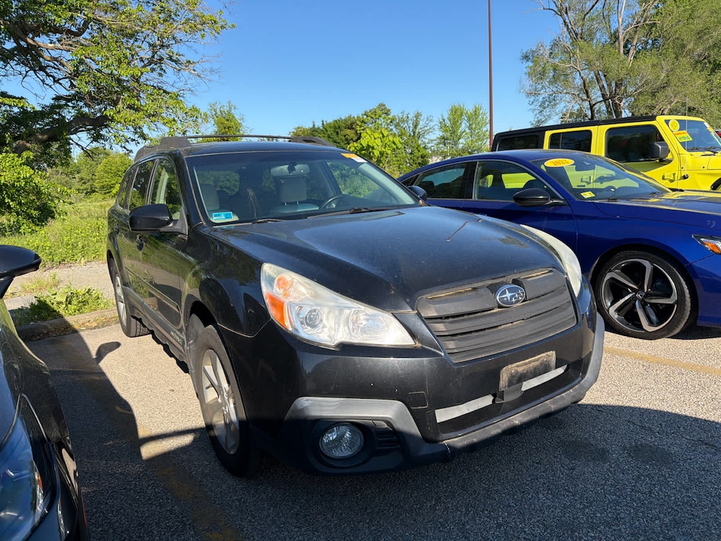 Used 2013 Subaru Outback 2.5i Limited (CVT) SUV