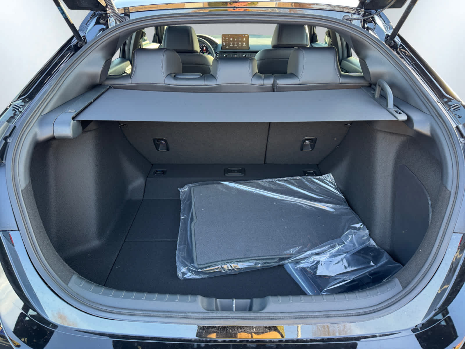 2026 Honda Civic Hybrid Sport Touring Hatchback photo 3