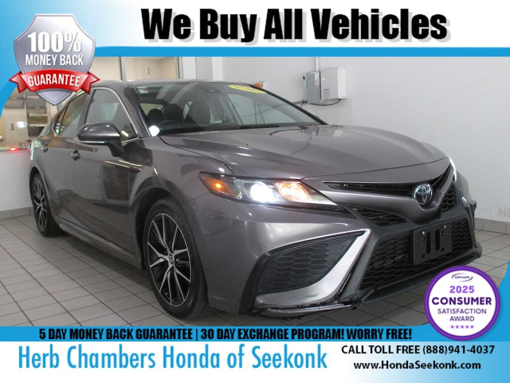 Used 2023 Toyota Camry SE Sedan