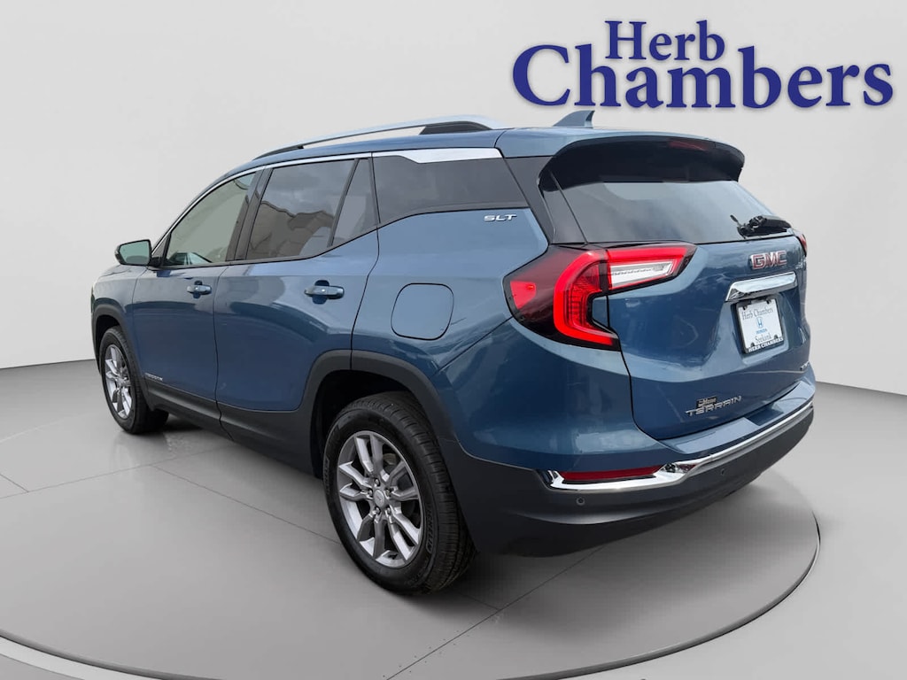 Used 2024 GMC Terrain SLT SUV