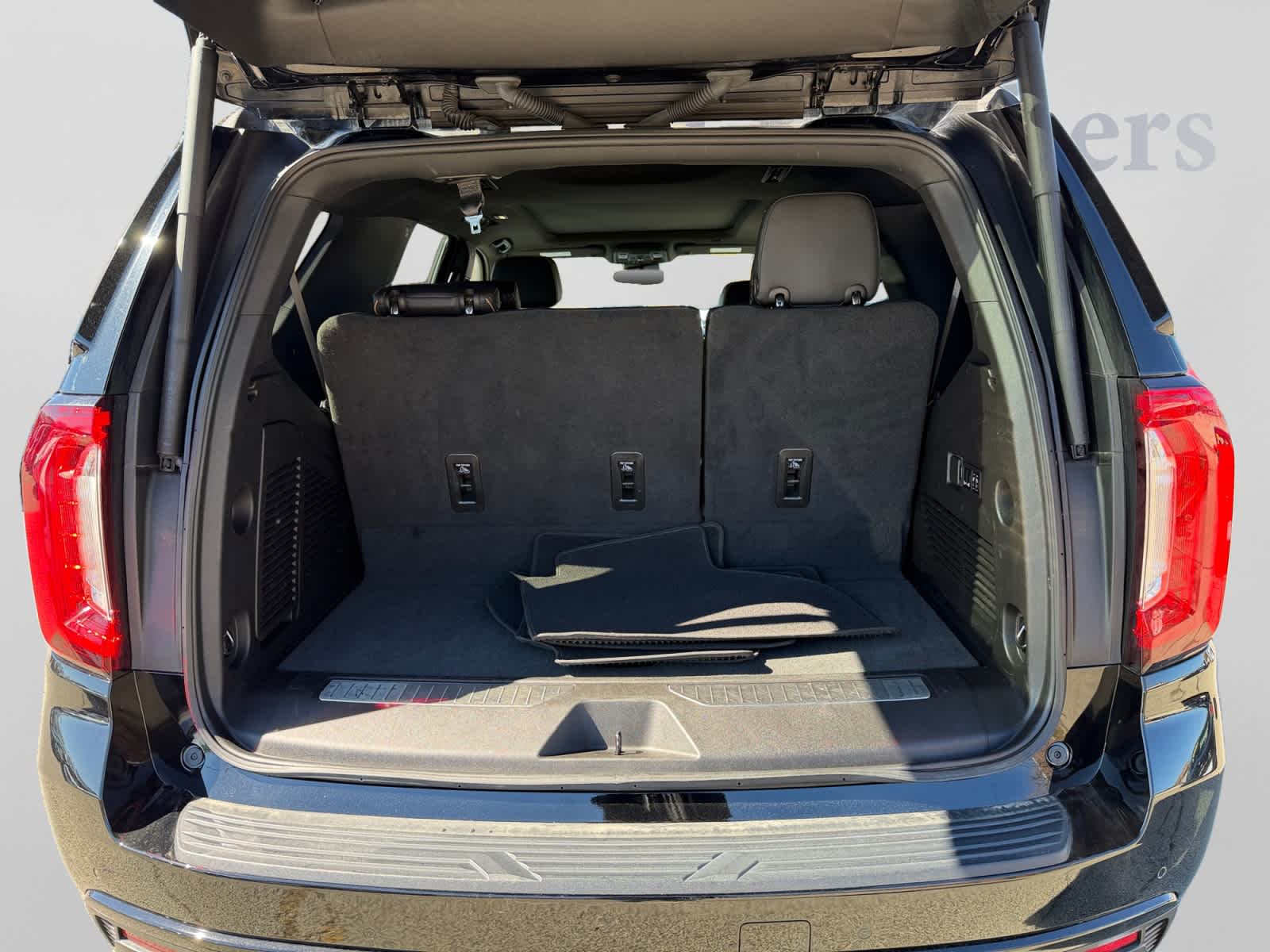 Used 2023 GMC Yukon AT4 SUV