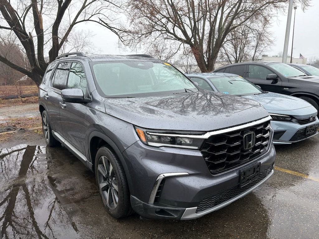Used 2024 Honda Pilot Touring SUV