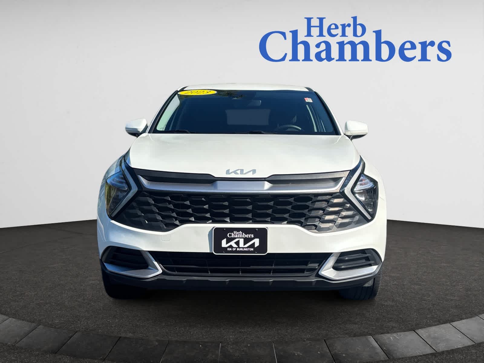 2023 Kia Sportage LX photo 2