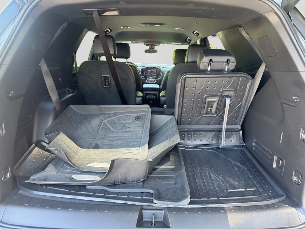 Used 2023 Chevrolet Traverse LT Leather SUV