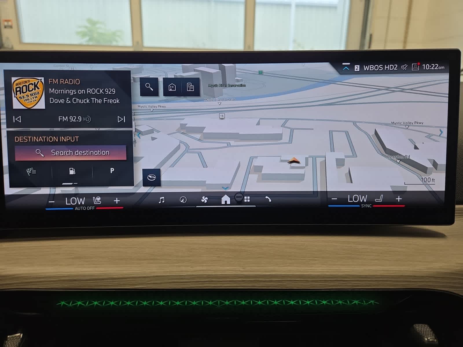 2025 BMW 3 Series 330i - Photo 21