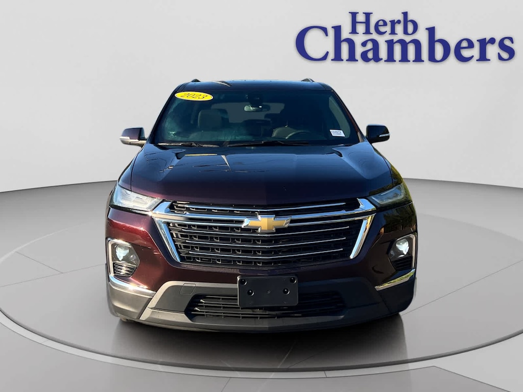Used 2023 Chevrolet Traverse LT Cloth w/1LT SUV