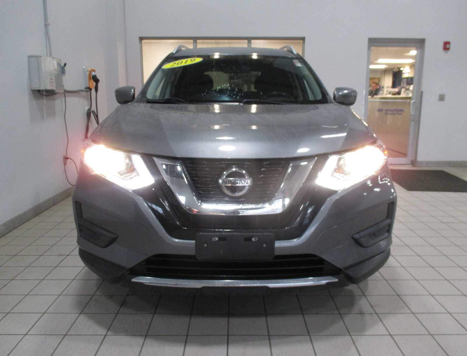 used 2019 Nissan Rogue car, priced at $15,998