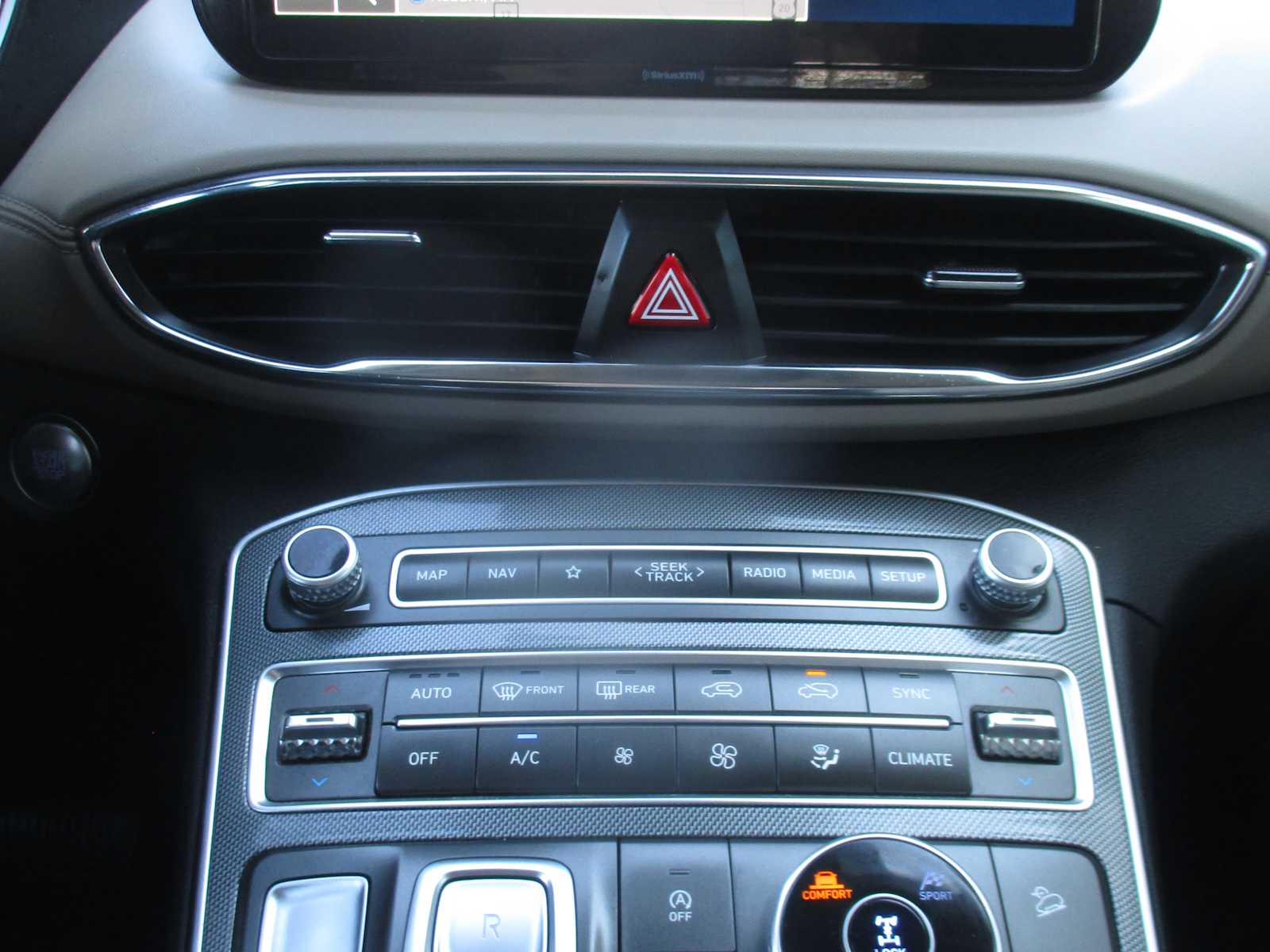 2023 Hyundai Santa Fe SEL - Photo 9