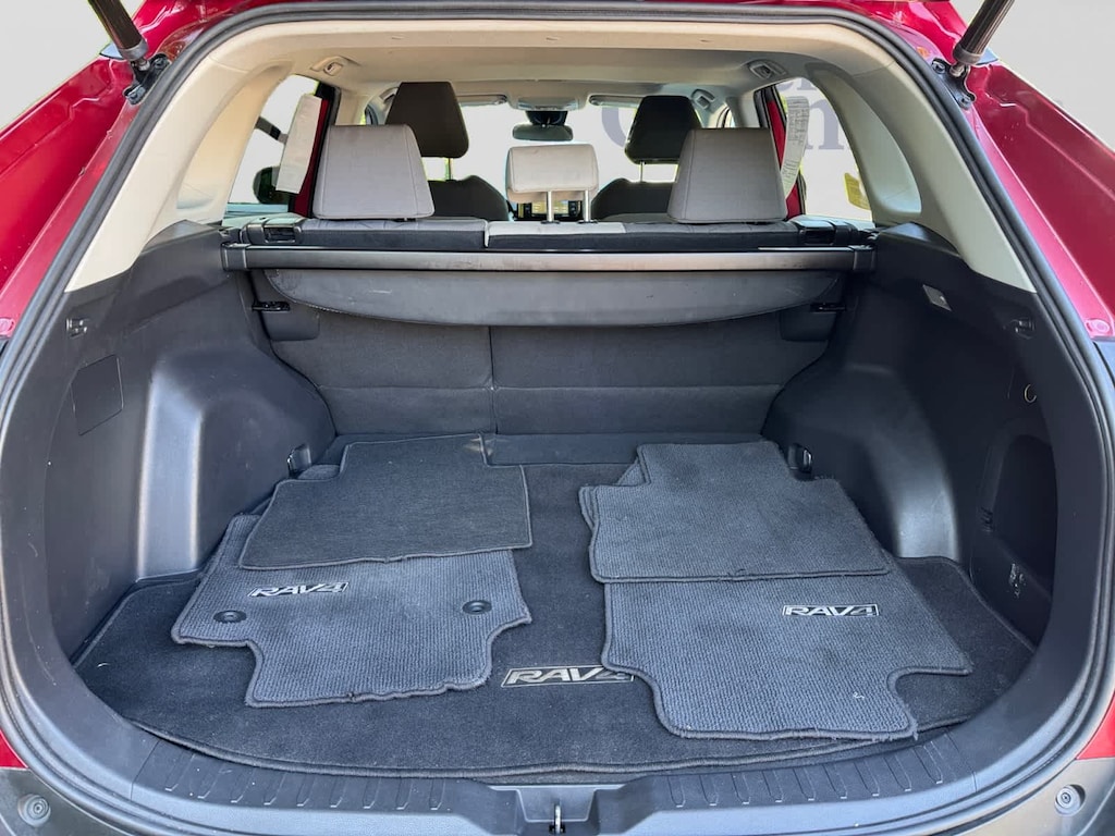 Used 2021 Toyota RAV4 Hybrid XLE SUV
