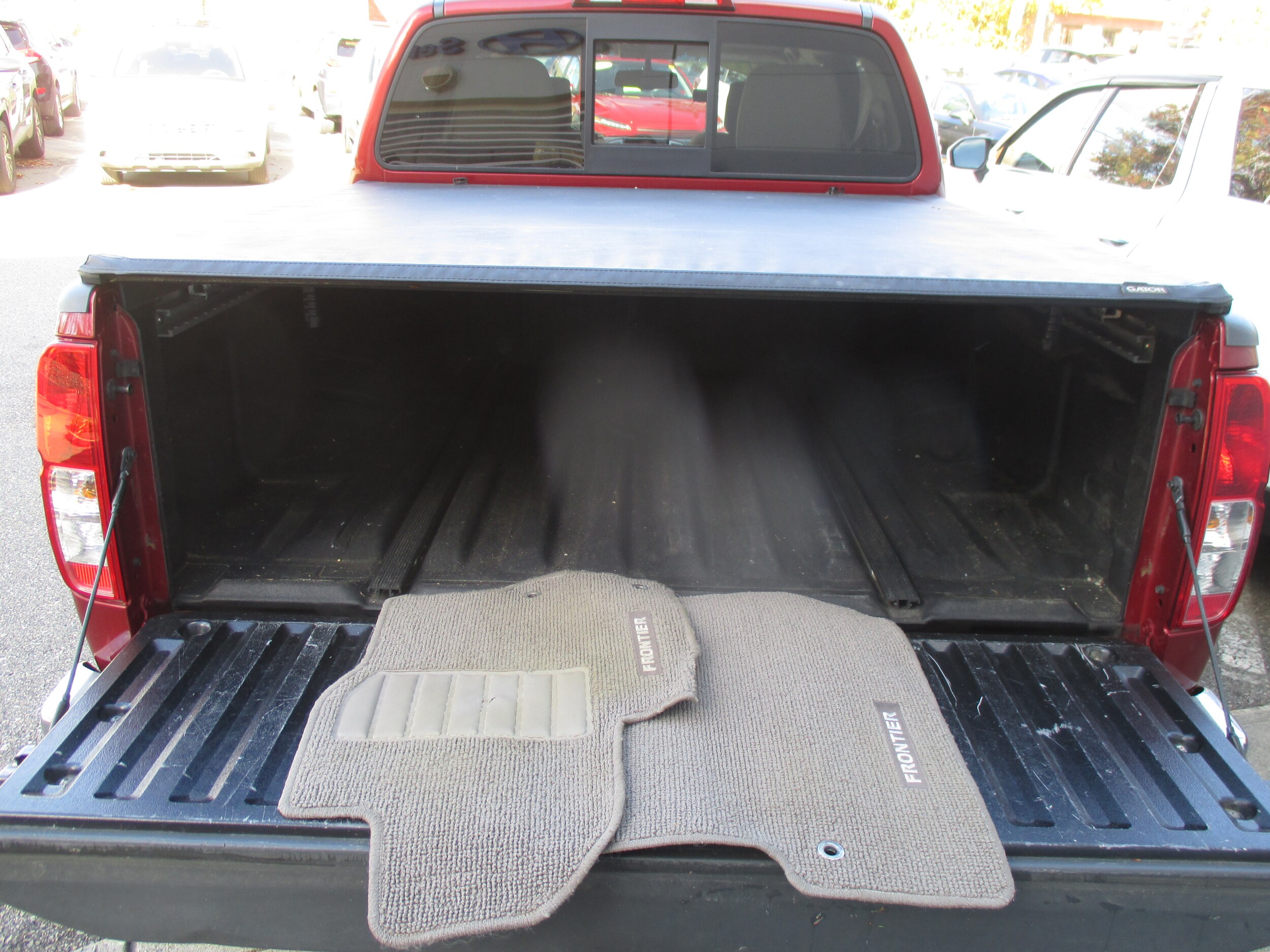 2017 Nissan Frontier SV photo 4