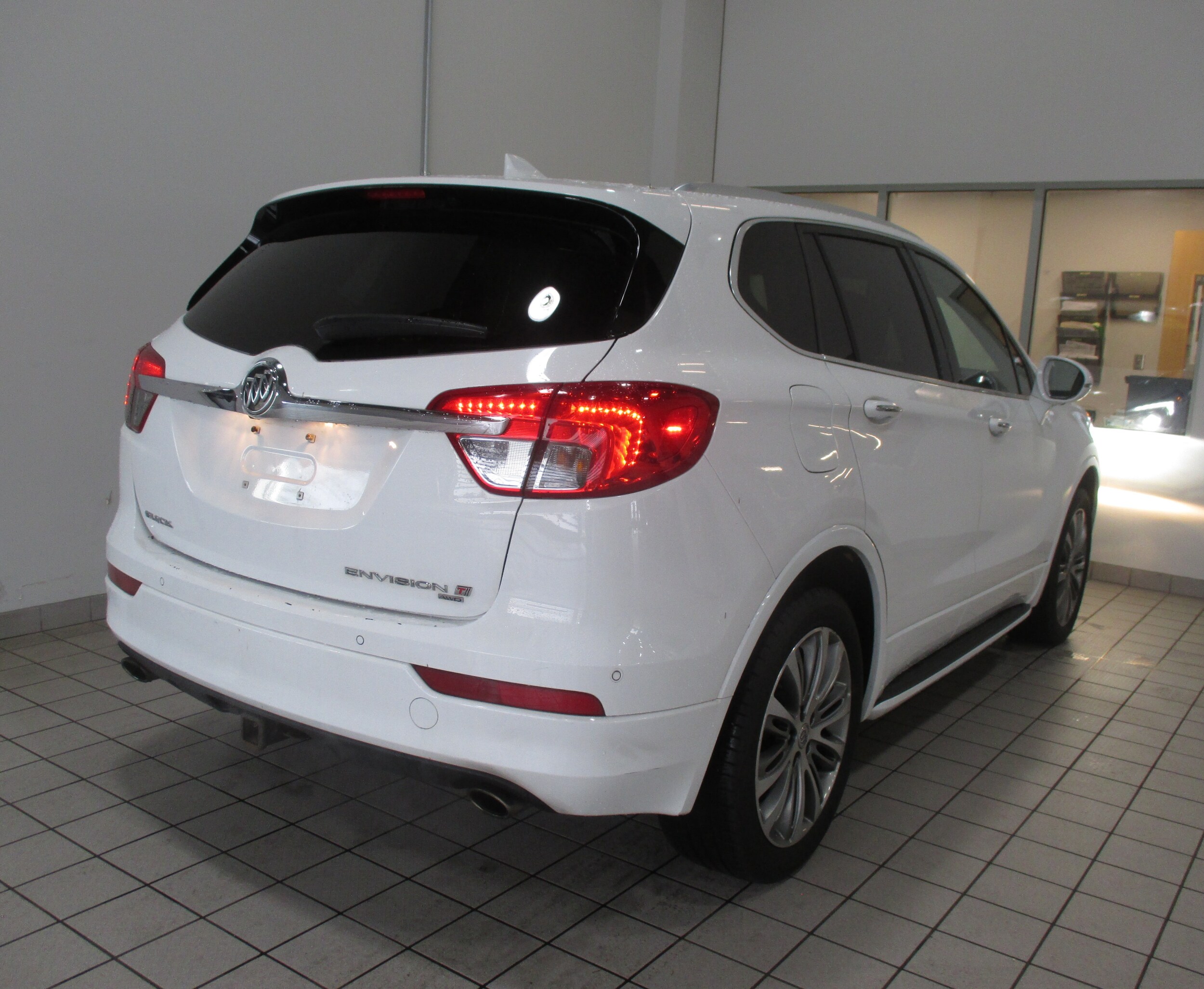 2018 Buick Envision Premium II photo 3