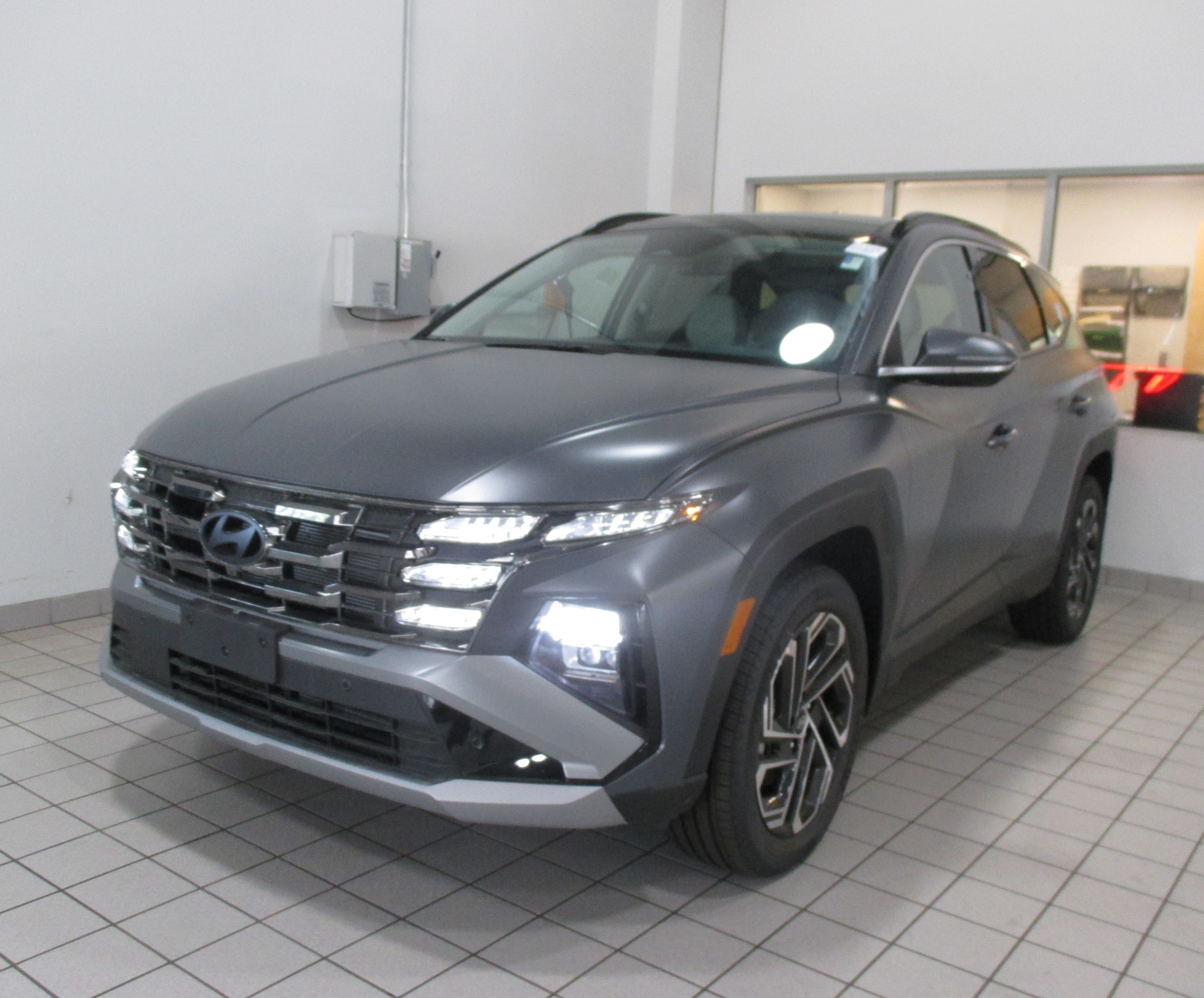new 2025 Hyundai Tucson car, priced at $40,839