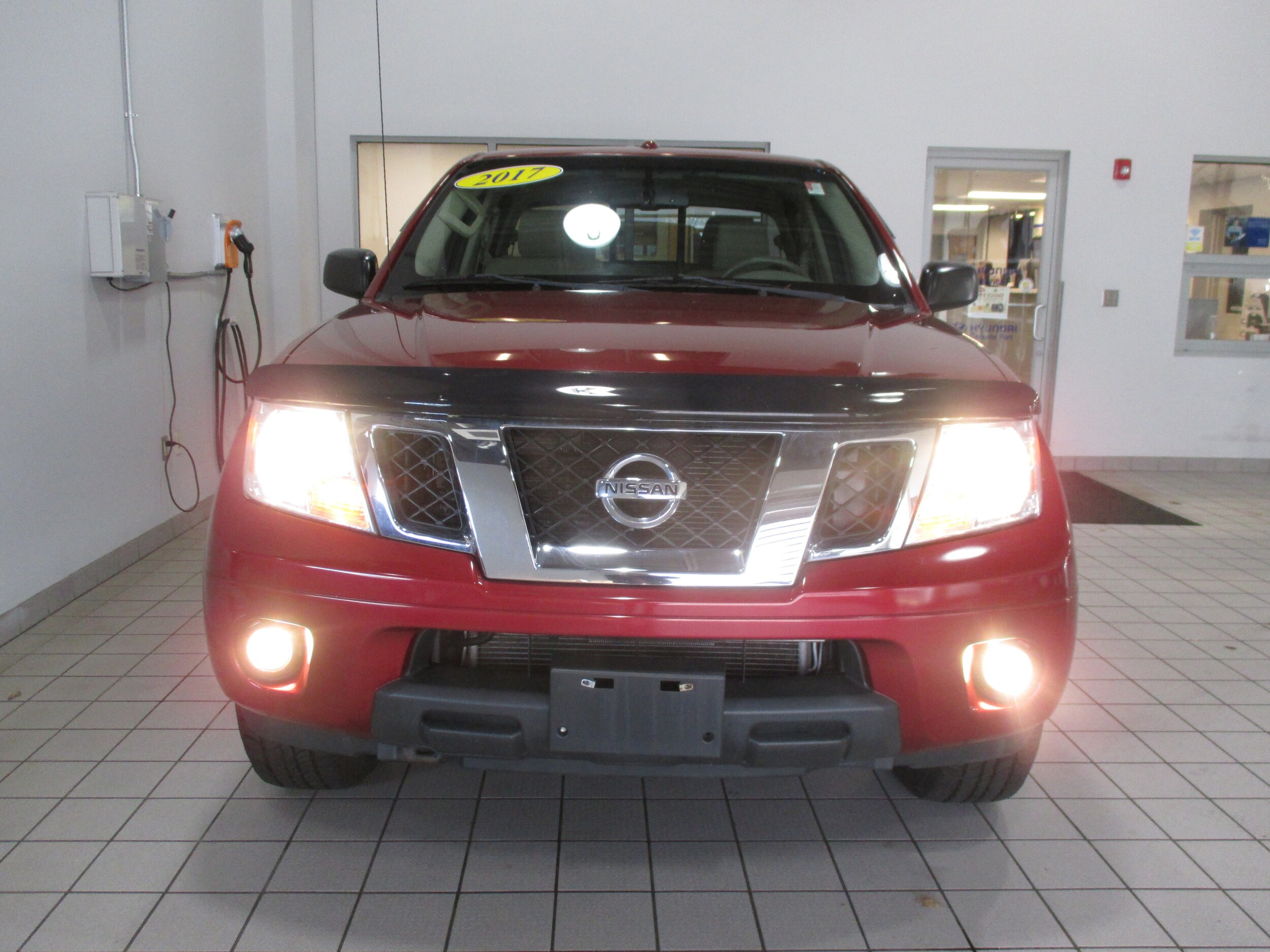2017 Nissan Frontier SV photo 2