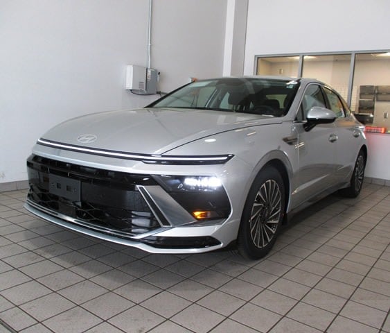 2025 Hyundai Sonata Hybrid SEL - Photo 11