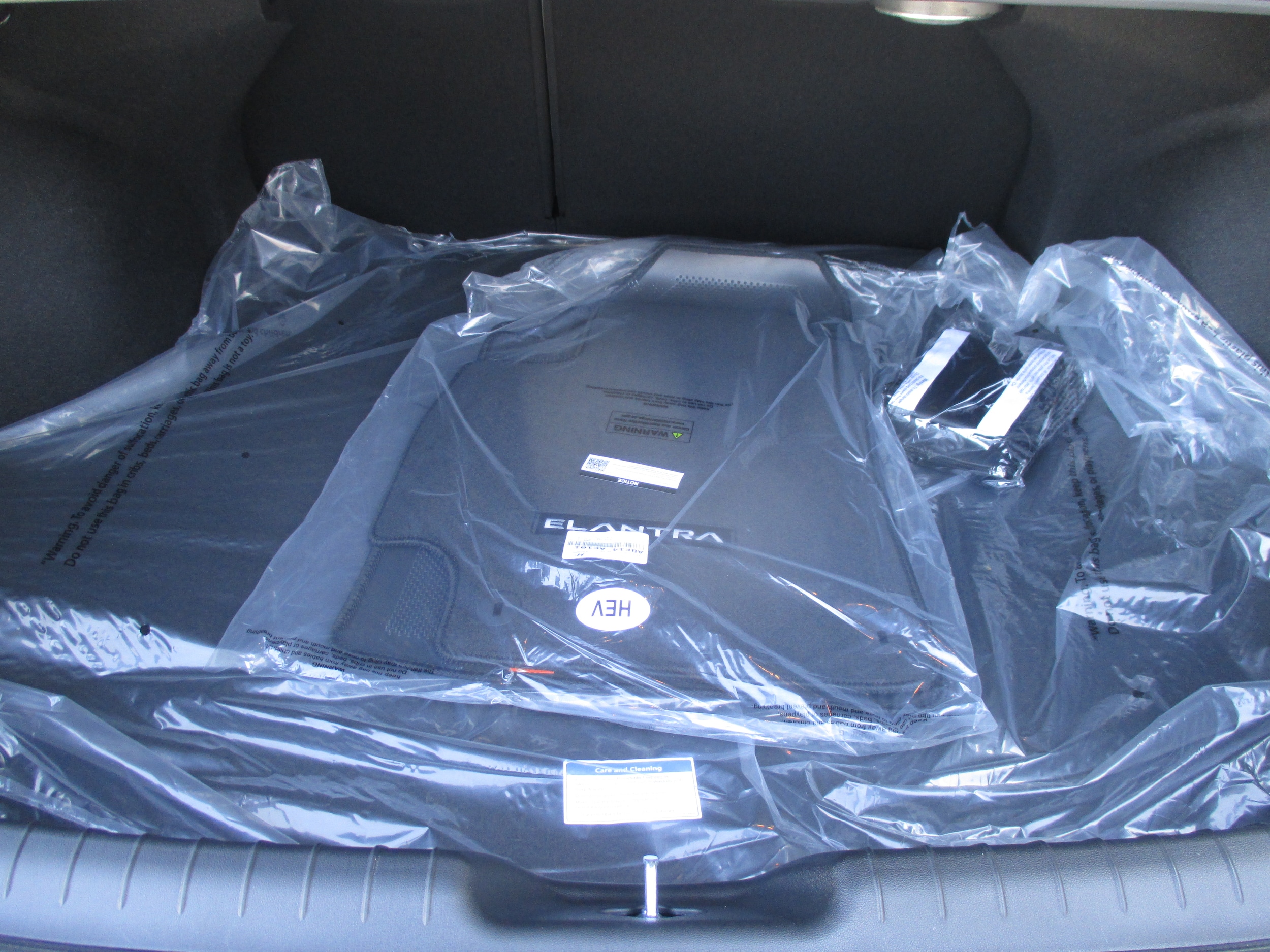 new 2026 Hyundai Elantra Hybrid car, priced at $31,675