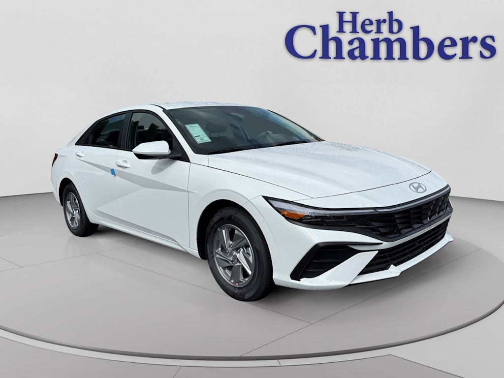 New 2026 Hyundai Elantra SE Sedan