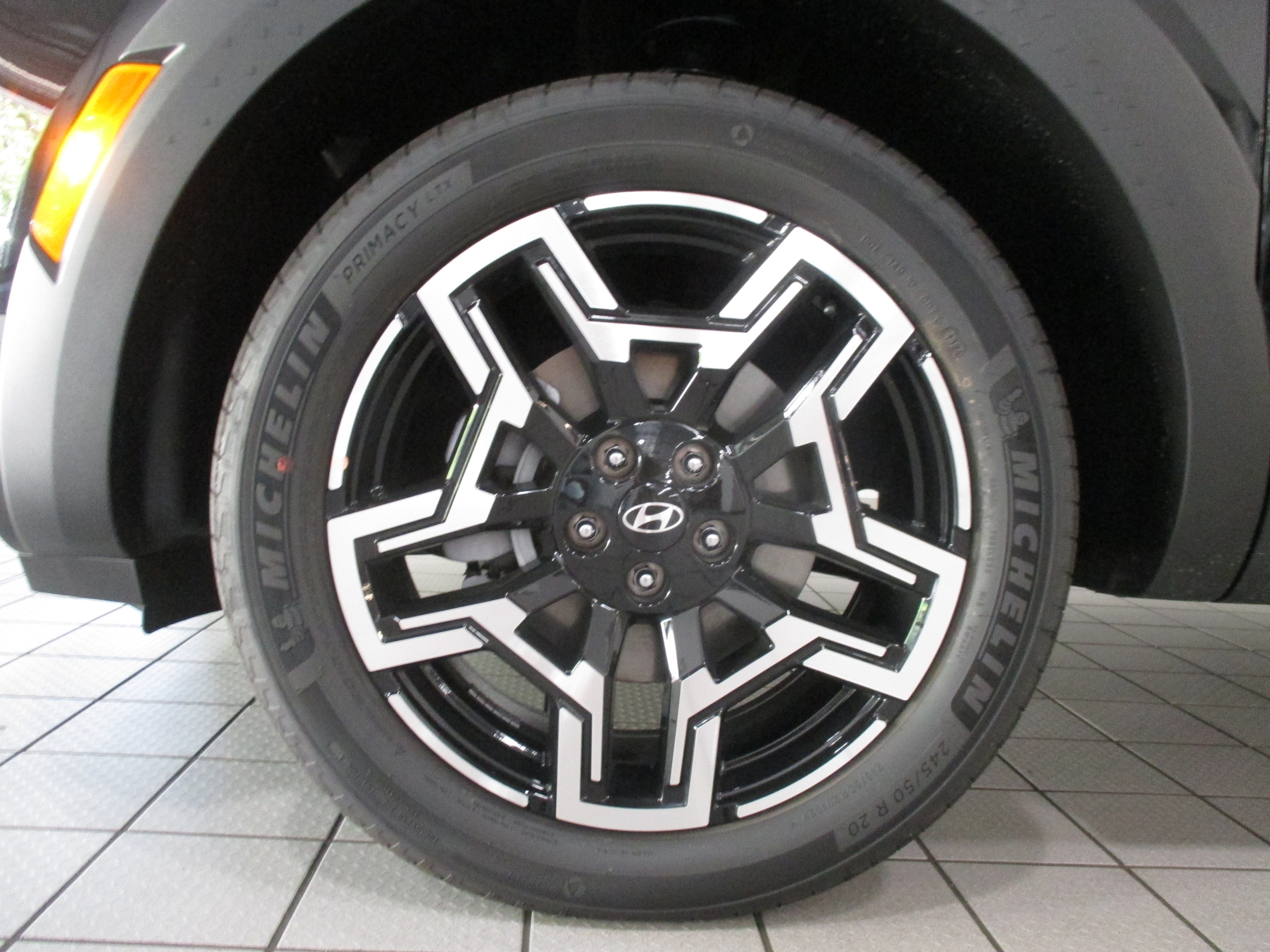 new 2025 Hyundai Santa Cruz car, priced at $42,800