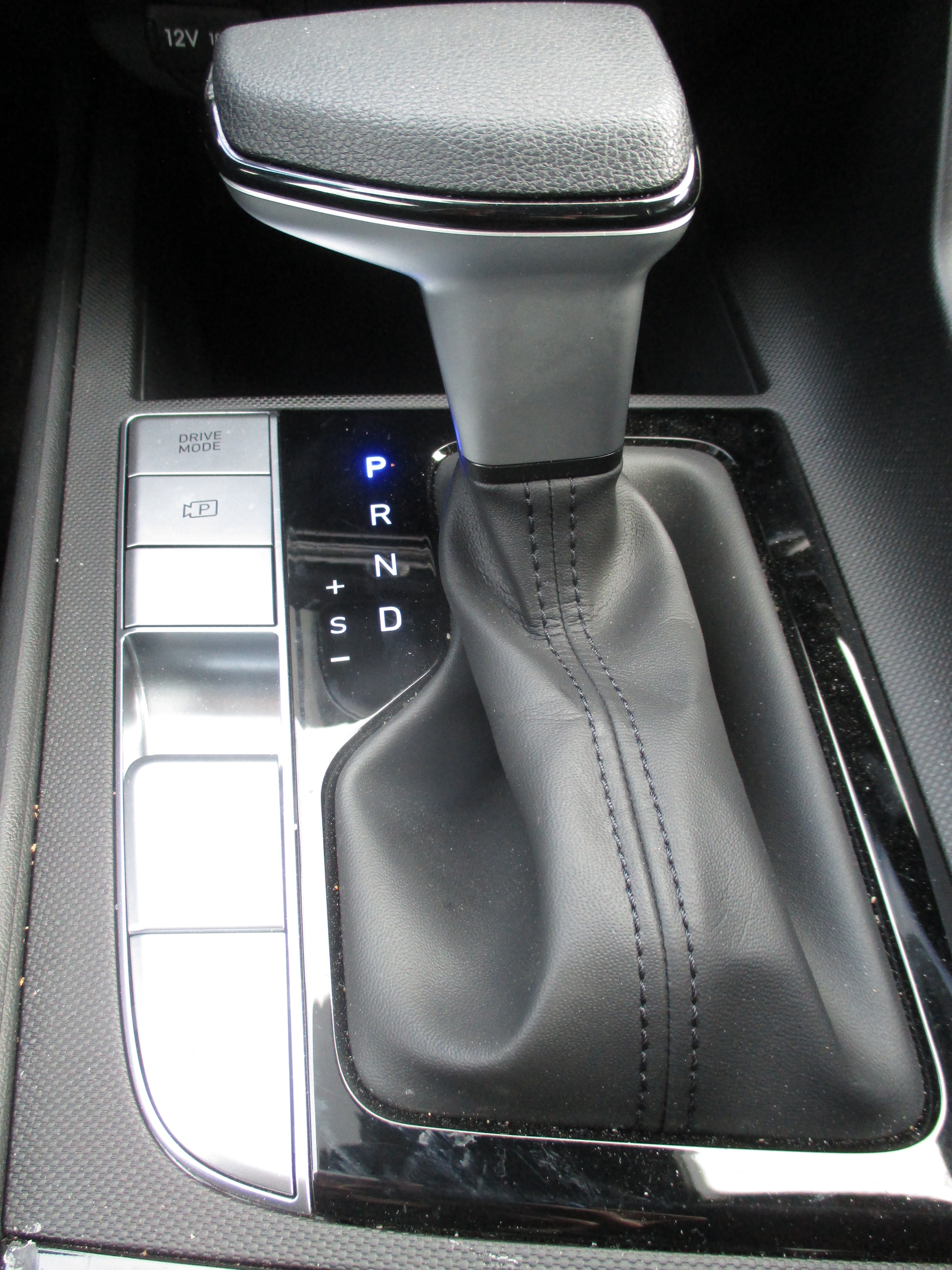 used 2024 Hyundai Elantra Hybrid car, priced at $23,460