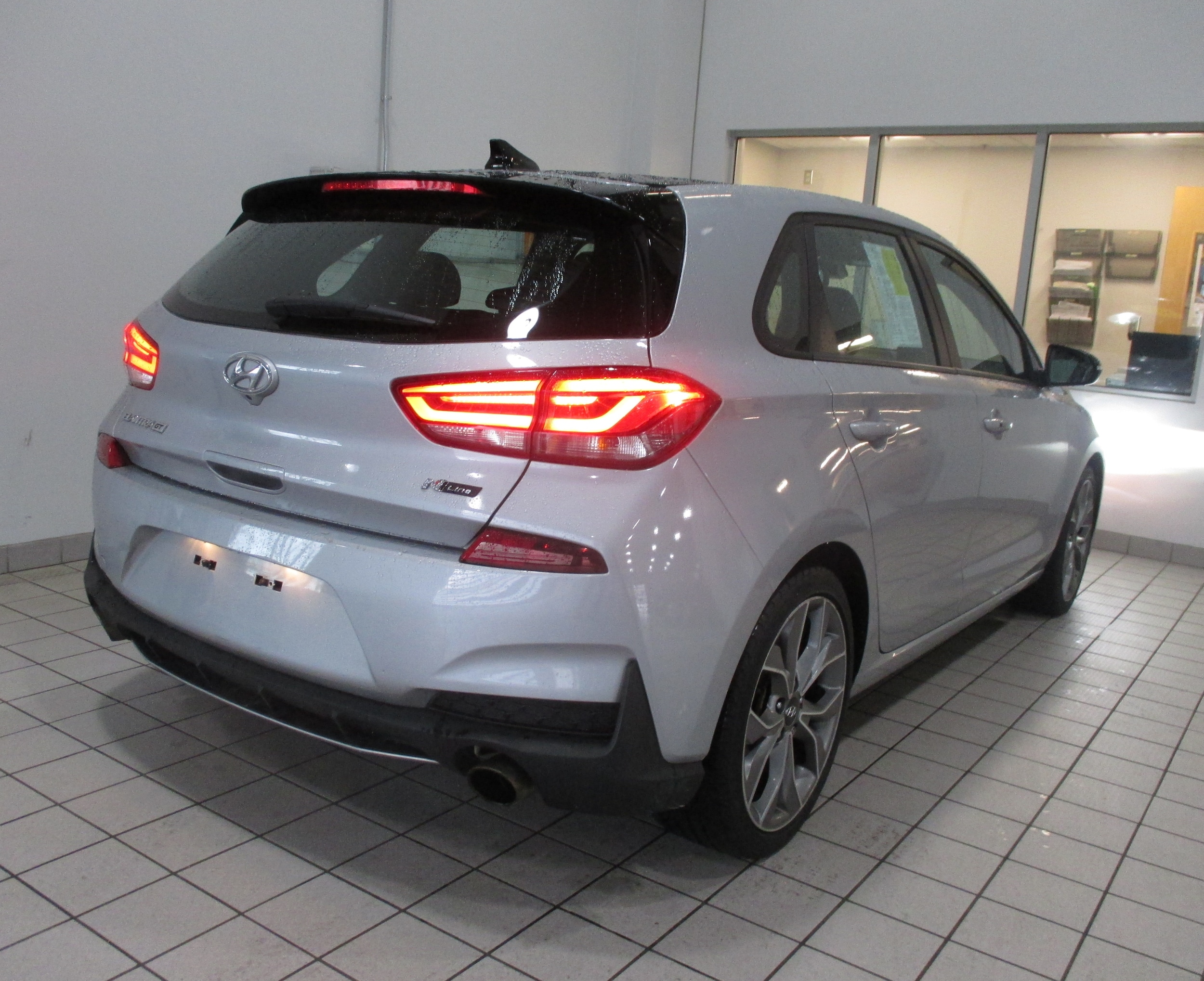 2020 Hyundai Elantra GT N Line photo 3