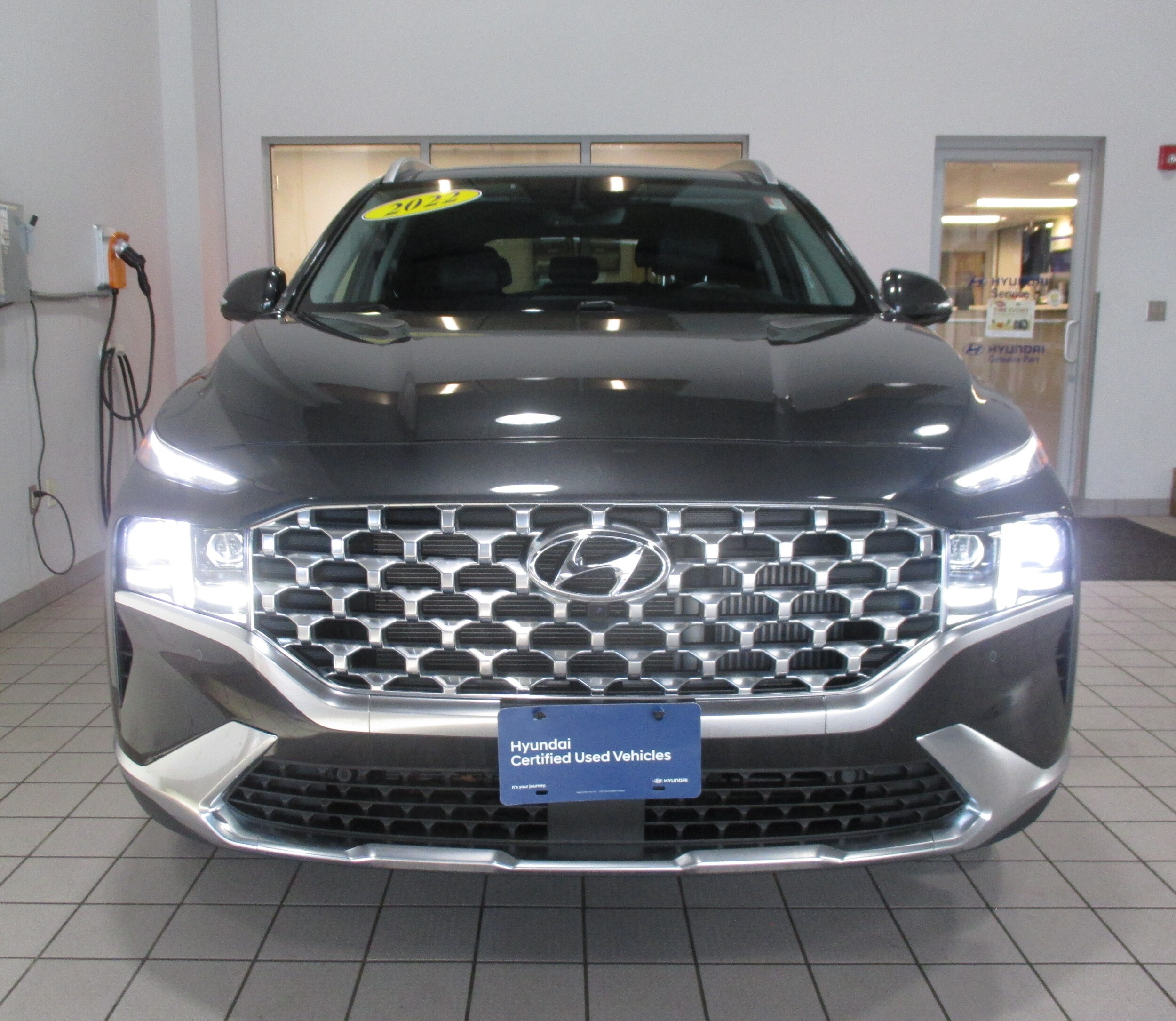 2022 Hyundai Santa Fe Limited photo 2