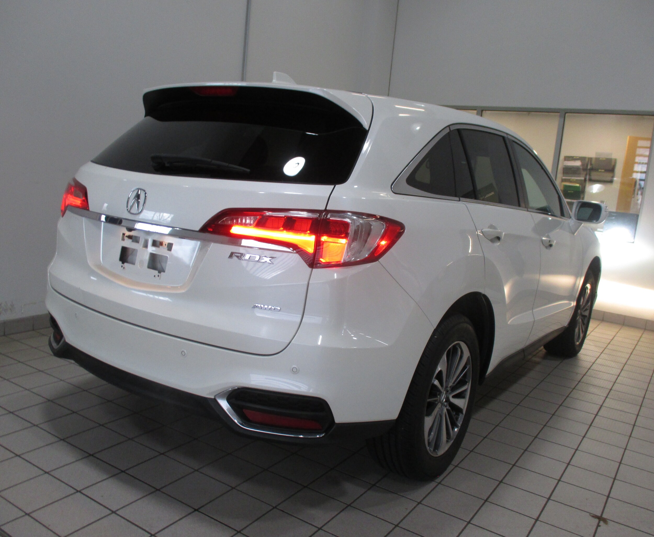 2016 Acura RDX Base Advance photo 3