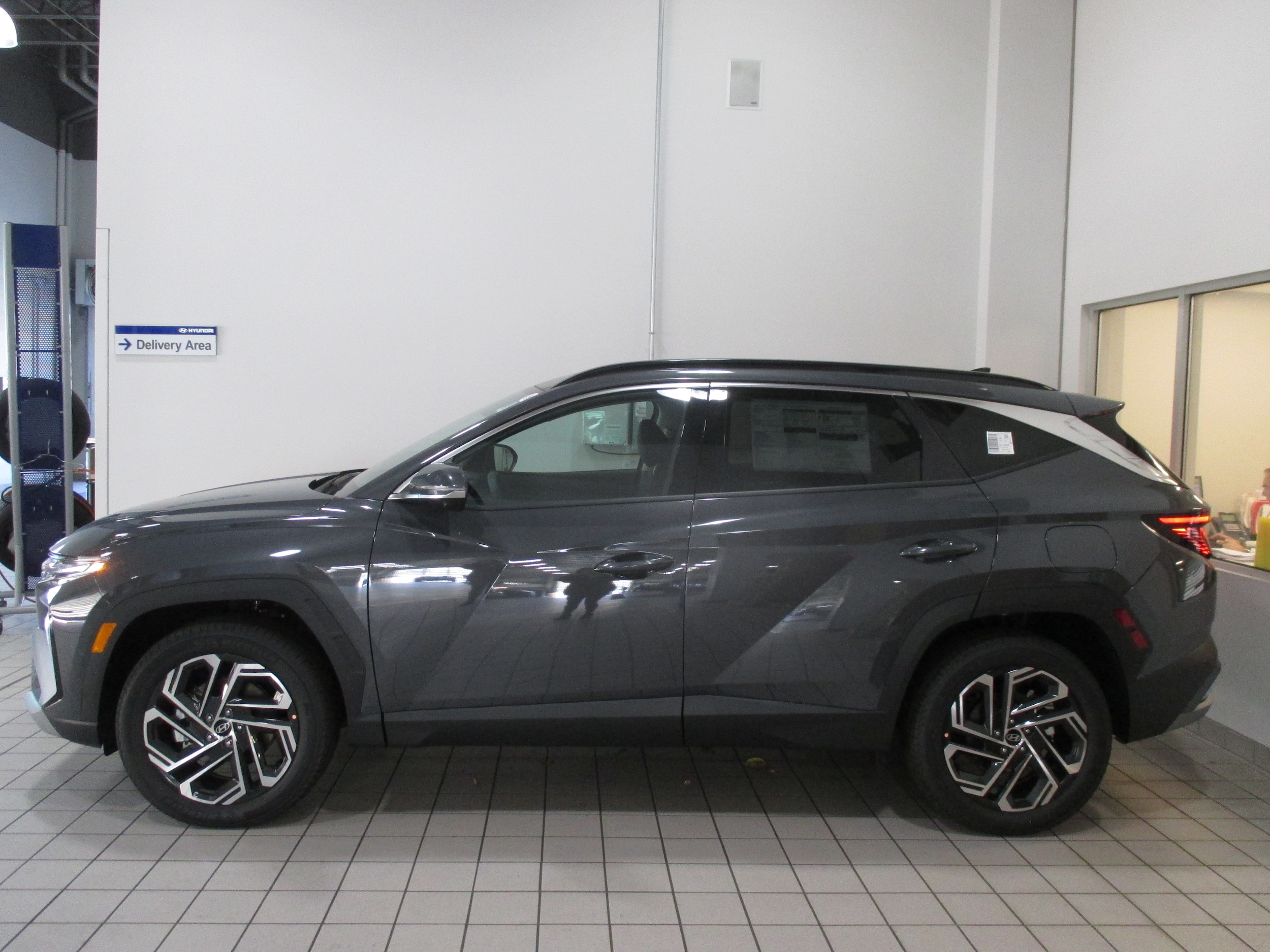 new 2025 Hyundai Tucson car, priced at $40,390