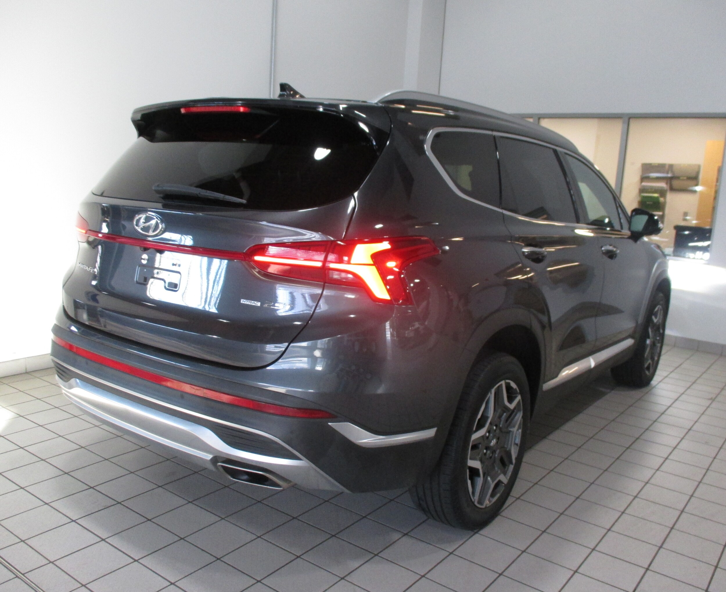 2022 Hyundai Santa Fe Limited photo 3