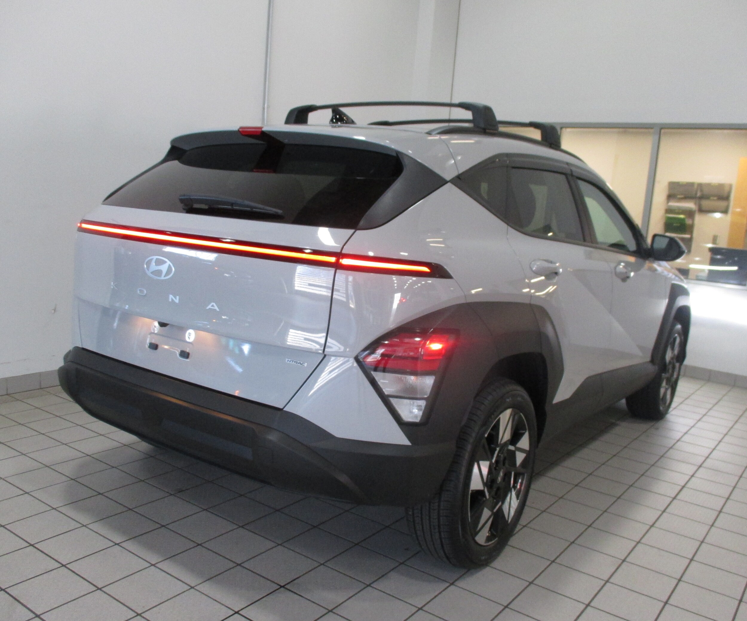 2025 Hyundai Kona SEL photo 3