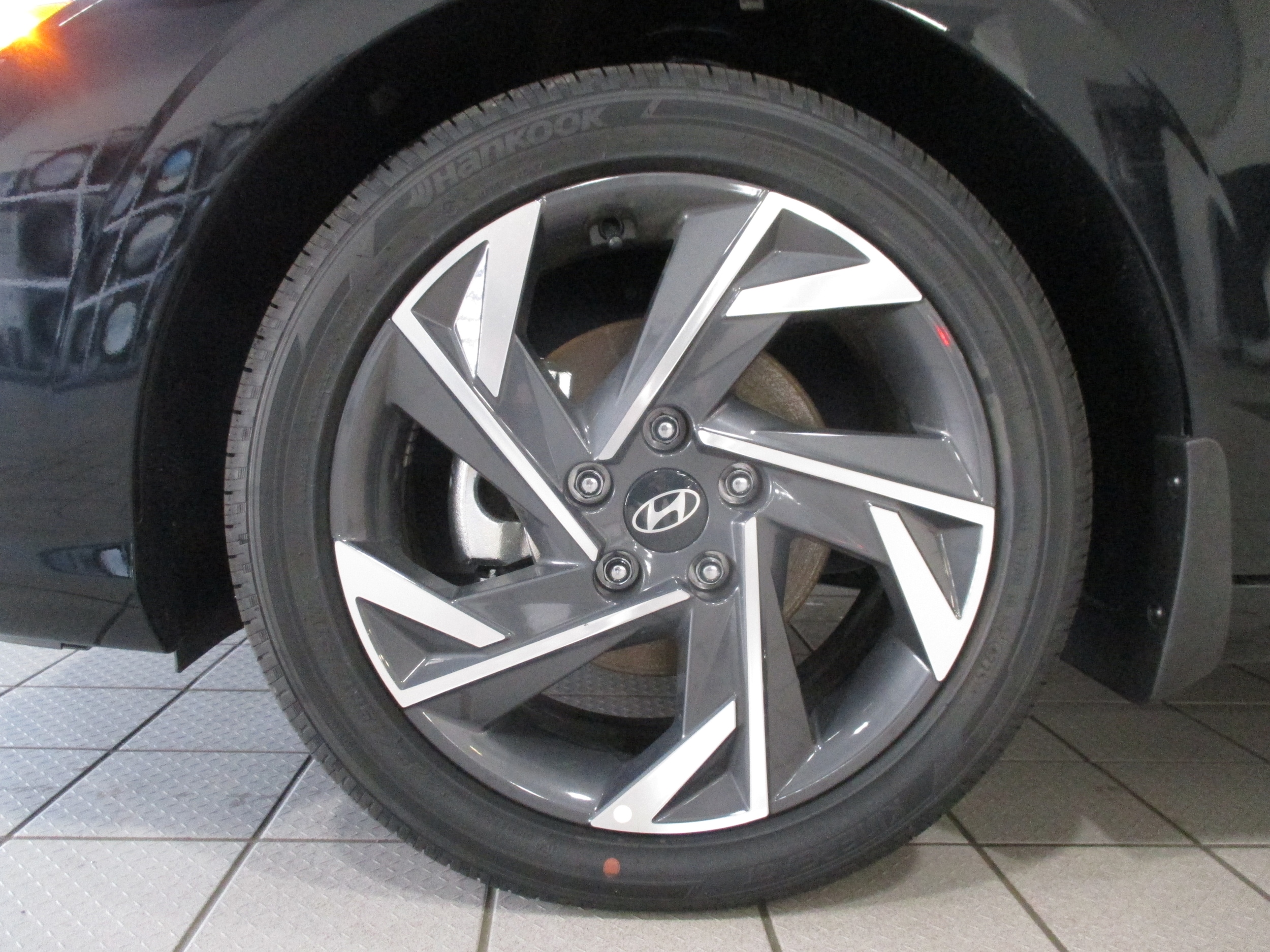 new 2026 Hyundai Elantra Hybrid car, priced at $31,675