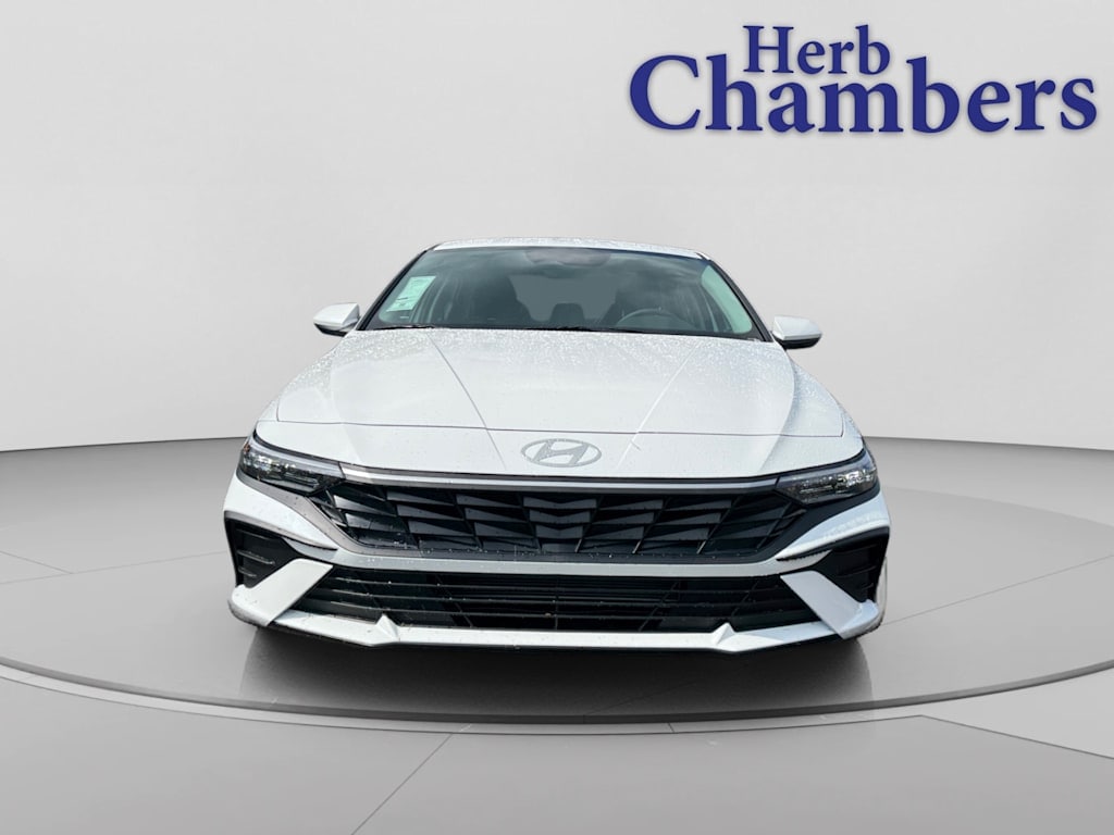 New 2026 Hyundai Elantra SE Sedan